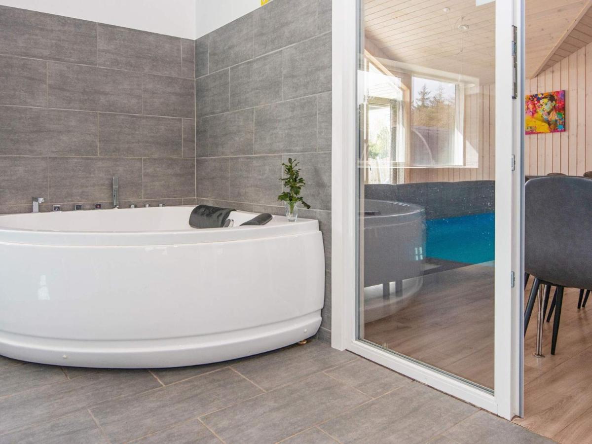 16 Person Holiday Home In R M Rømø Kirkeby Екстериор снимка
